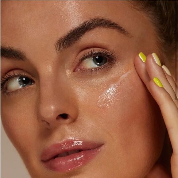 CIATÉ LONDON Vitamin Boost Plumping Primer - Picture 2 of 4